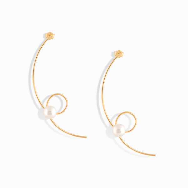 Pearl Twirl Earring